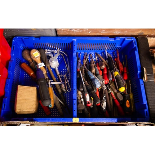 466 - BOX OF SCREWDRIVERS ETC