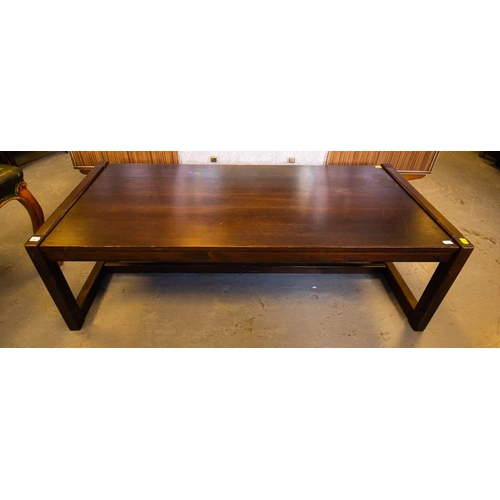 51 - MODERN RECTANGULAR COFFEE TABLE + 3 CHAIRS