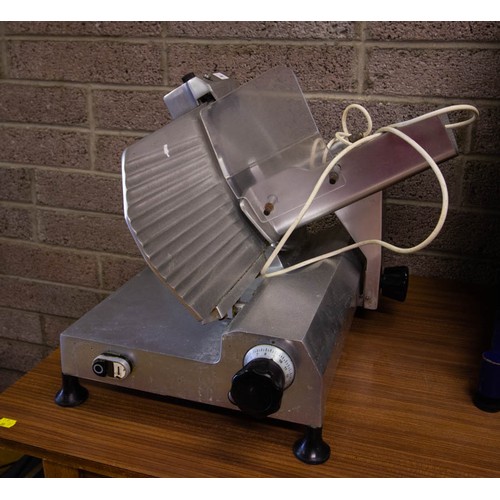 484 - ELECTRIC MEAT SLICER