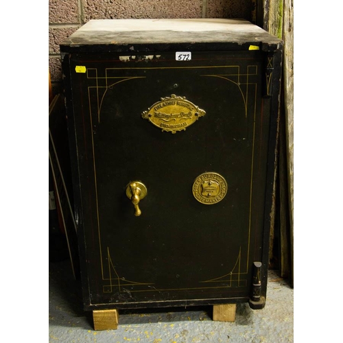 572 - WILLINGHAM SAFE WITH KEYS