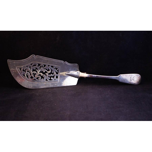 1 - SILVER FISH SLICE LONDON 1839 167G