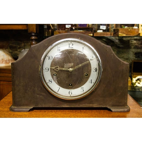 221 - 5 MIDCENTURY MANTLE CLOCKS AF