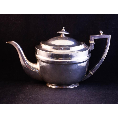 4 - SILVER TEA POT - JOHN EAMES LONDON 1805 607G