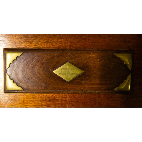 175 - BRASS LEVEL IN CASE