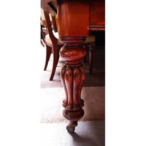 166 - LARGE VICTORIAN MAHOGANY DINING TABLE WITH FLUTED LEGS + 3 LEAVES 295L X 135W X 72H CM