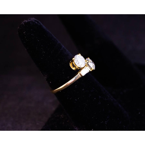 253 - 18K YELLOW GOLD TWIST RING + BAGUETTE MOUNT 2CT