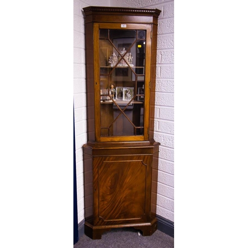 70 - CORNER CABINET