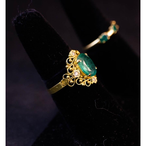 190 - 2X 18K YELLOW GOLD + EMERALD RINGS - 1 FILIGREE + 1 BAND WITH 3 EMERALDS INSET