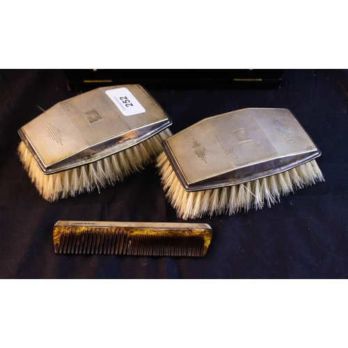 252 - SILVER TOPPED BRUSH SET IN CASE