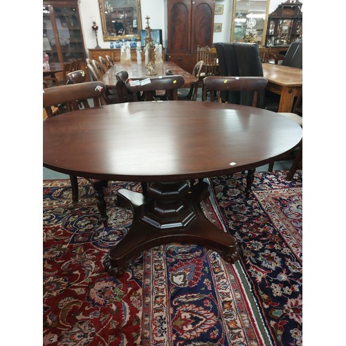 352 - VICTORIAN MAHOGANY OVAL DINING TABLE ON POD 
PROVENANCE : OWNED BY THE LATE FORMER TAOISEACH GARRET ... 