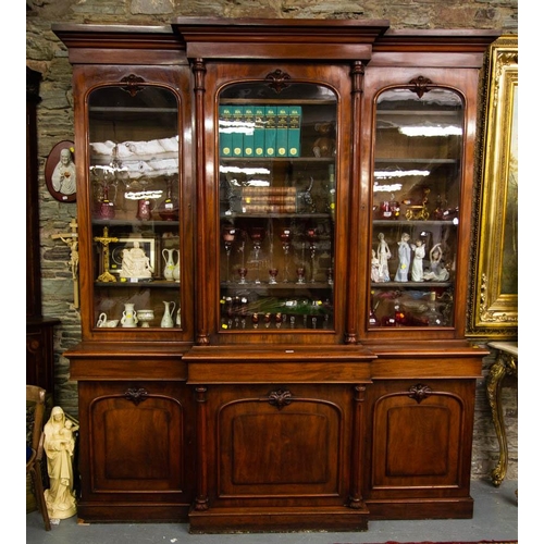 QUALITY VICTORIAN MAHOGANY BREAKFRONT BOOKCASE, 220 X 60D X 255CM HIGH