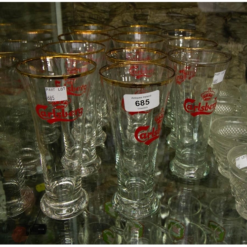 685 - 11 CARLSBERG GLASSES