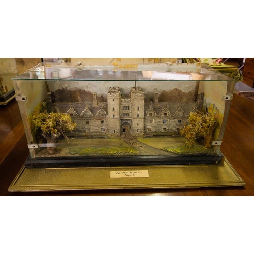 420 - SET OF 4 PERSPEX CASED DIORAMA MODEL HOUSES BY BROUN-MORISON OF UK HOUSES - DORCHESTER HOUSE LONDON,... 