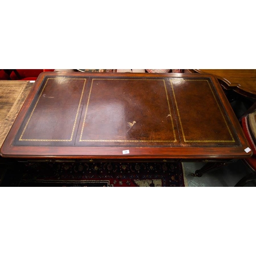 155 - MAHOGANY LEATHER TOP WRITING TABLE WITH DRAWERS AF. 150 X 75CM X 76CM HIGH