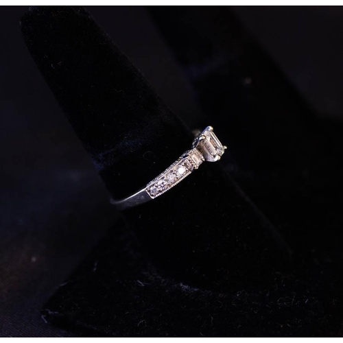 272 - 14K EMERALD CUT DIAMOND RING WITH DIAMOND SHOULDERS, SIZE R