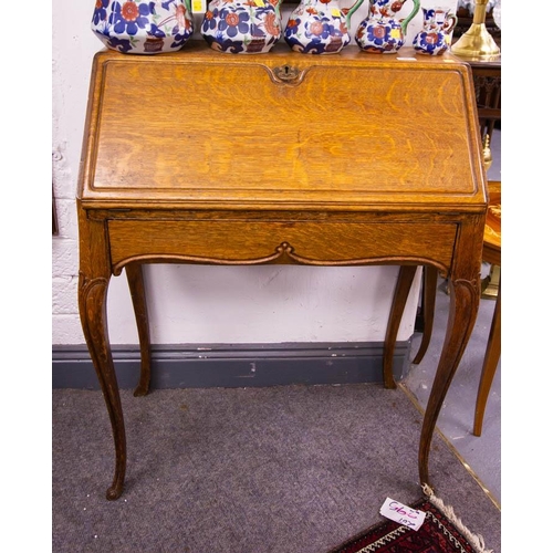 66 - NEAT OAK SLOPE FRONT BUREAU 75W X 40D X 98H CM