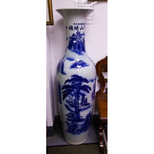 99 - SUPERB PAIR OF LARGE ORIENTAL VASES. 140 CM HIGH