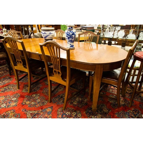 149 - OVAL END MAHOGANY DINING TABLE WITH 2 LEAVES + 6 CHAIRS - 127L X 100W X 75H CM