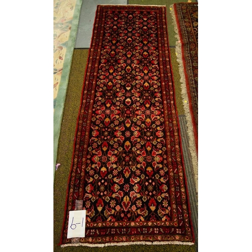 156 - RICH DEEP GROUND  RUG WITH FLORAL PATTERN