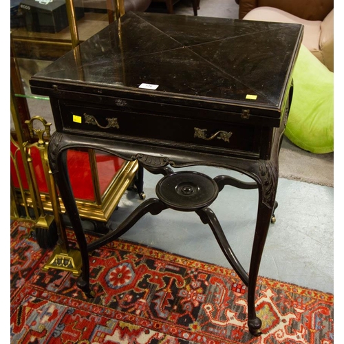 516 - VICTORIAN MAHOGANY ENVELOPE CARD TABLE ON CABRIOLE LEG