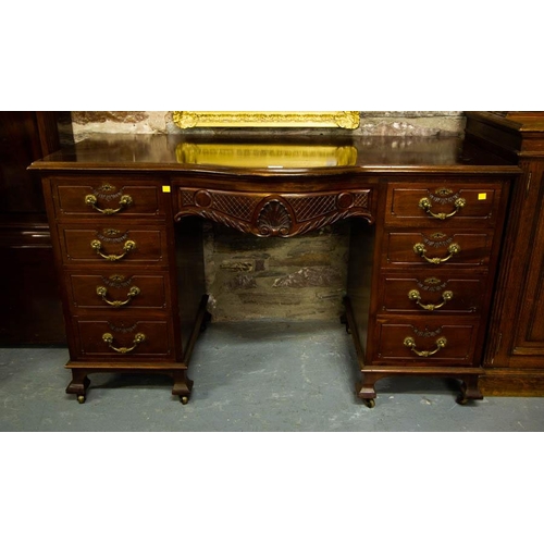 120 - QUALITY MAHOGANY SHAPED FRONt, 8 DRAWER DESK 136W X 60D X 81H CM