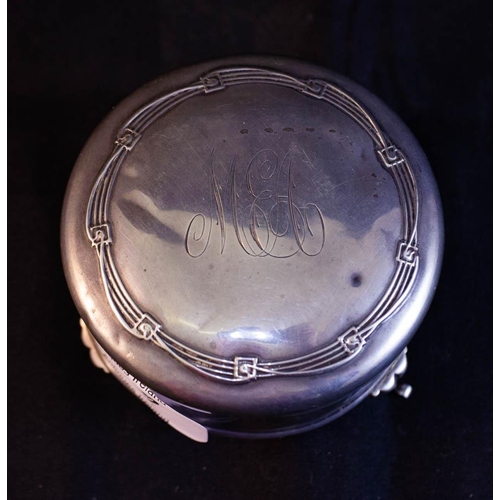 255 - SILVER FOOTED BOX