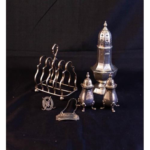 256 - SILVER SUGAR SHAKER CHESTER 1914, 2 PEPPER POTS, SILVER TOAST RACK BIRMINGHAM 1903, LEINSTER SILVER ... 