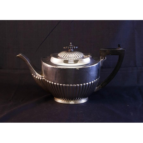 280 - SILVER TEA POT. BIRMINGHAM. 1912. 500G