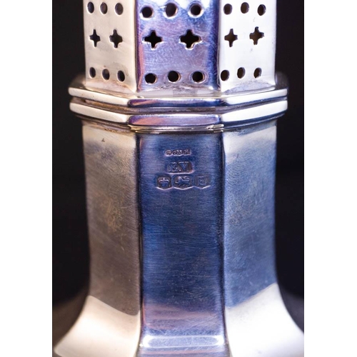 283 - SILVER SUGAR SHAKER SHEFFIELD 1947 170G