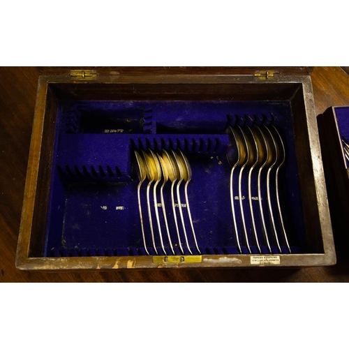 419 - OAK CASED CANTEEN OF CUTLERY