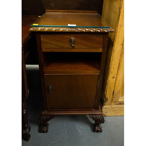 530 - MAHOGANY ROPE EDGE LOCKER WITH GLASS TOP