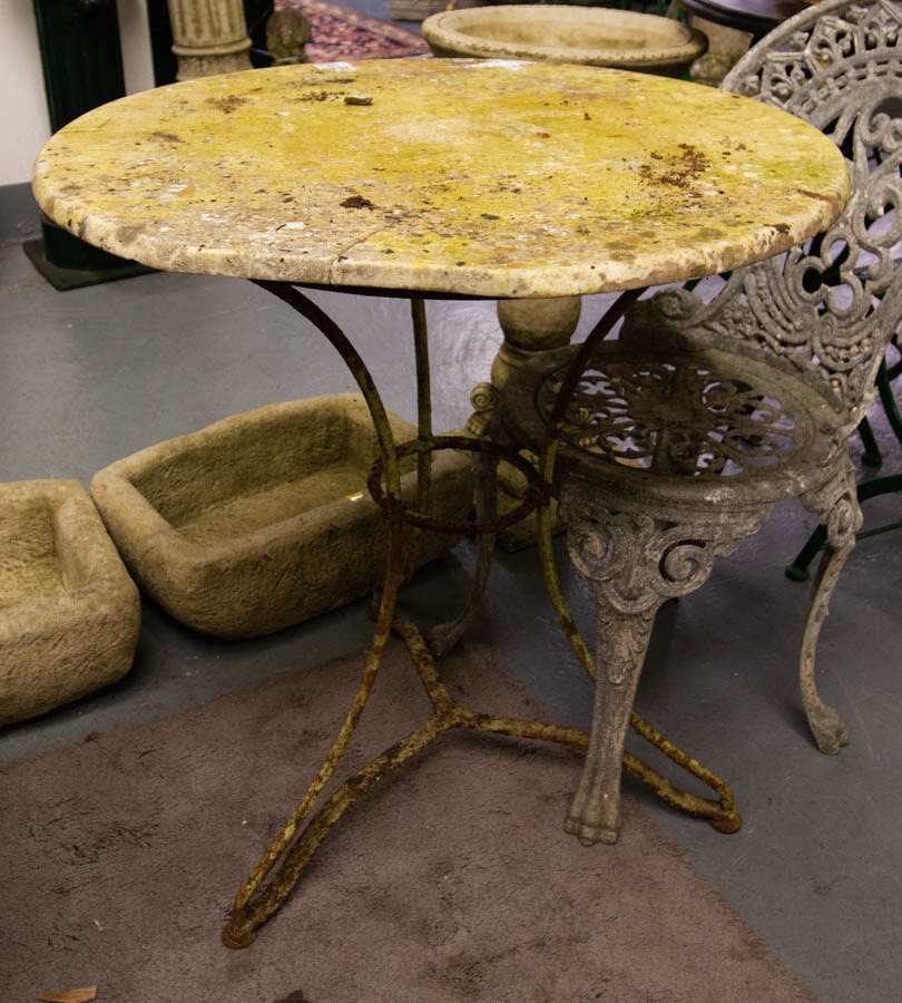 VINTAGE METAL BASE GARDEN TABLE 70W CM