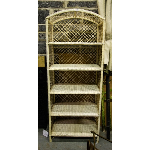 679 - PAINTED WICKER 5 SHELF UNIT