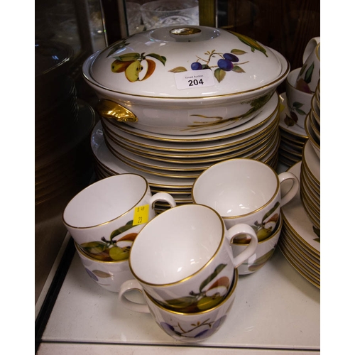 204 - EVERSHAM 45 PIECE DINNER SERVICE