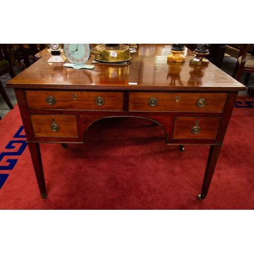 224 - ANTIQUE MAHOGANY DESK 106 X 62 X 75H CM