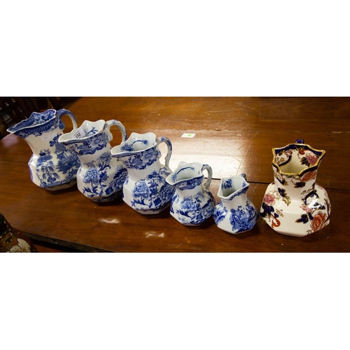 232 - SET OF 5 GRADUATED BLUE + WHITE JUGS + MASONS MANDALAY JUG