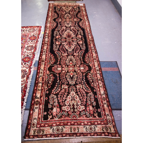 262 - DEEP GROUND SOUROUK RUNNER. 330 X 100CM