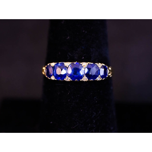 306 - 18K YELLOW GOLD CLAW SET VICTORIAN 5 STONE SAPPHIRE RING SIZE Q