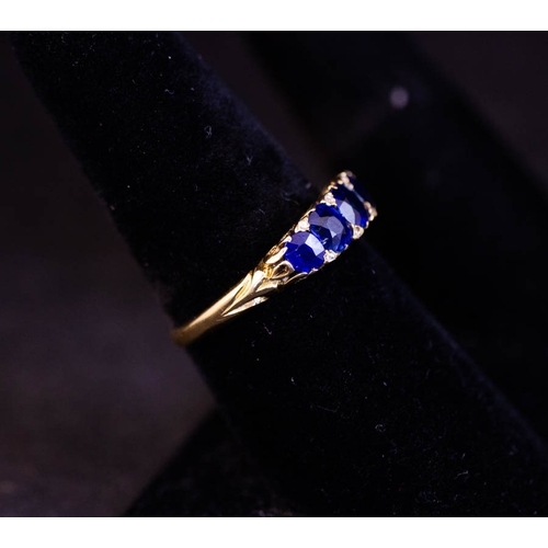 306 - 18K YELLOW GOLD CLAW SET VICTORIAN 5 STONE SAPPHIRE RING SIZE Q