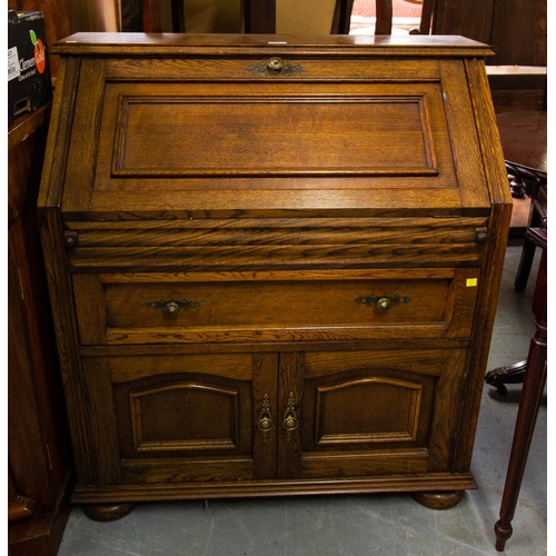 466 - OAK BUREAU WITH DRAWER + CUPBOARDS 92 X 47 X 103H CM