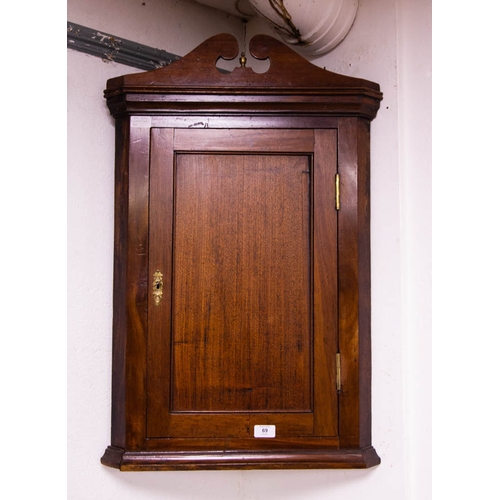 69 - NEAT ANTIQUE MAHOGANY CORNER CABINET. 80 CM HIGH