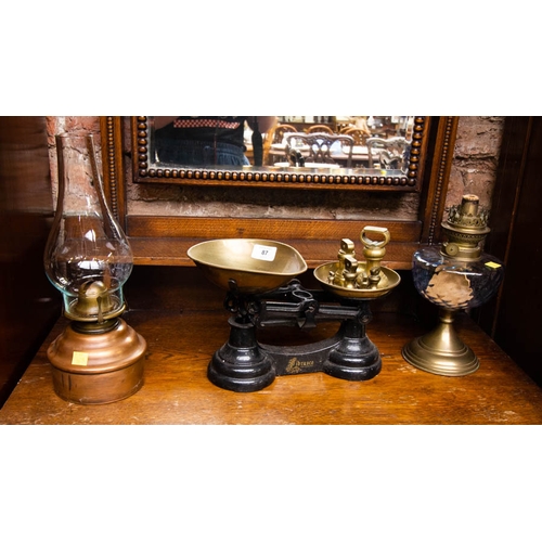 87 - 2 OIL LAMPS + BRASS SCALES + WEIGHTS