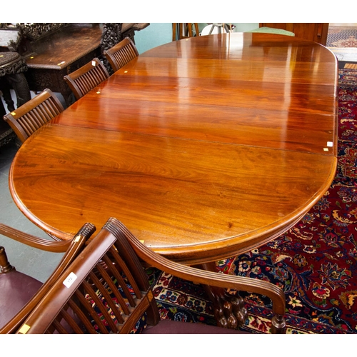 171 - QUALITY MAHOGANY DINING TABLE WITH 3 LEAVES (SPLIT CENTRE POD) 268L X 153D X 76H CM