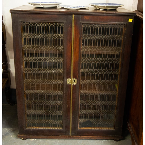 29 - QUALITY MAHOGANY 2 DOOR PIER CABINET. 73 X 33 X 90