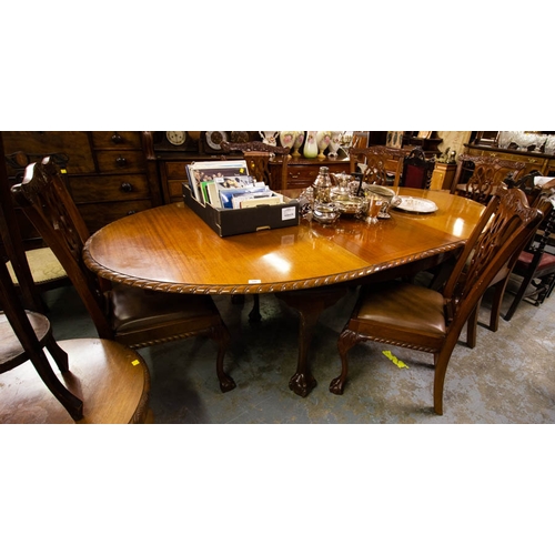 600 - ROPE EDGE MAHOGANY DINING TABLE + LEAF + 6 CHAIRS