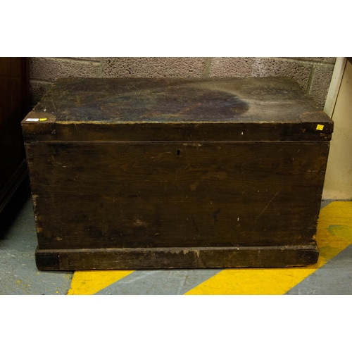 623 - QUALITY LIFT TOP WOODEN TRUNK 100 X 55 X 57H CM