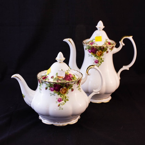 1 - EXTENSIVE SET OF ROYAL  ALBERT 