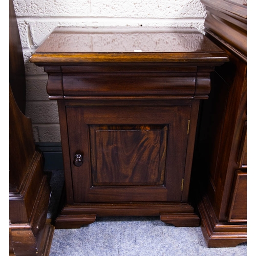 412 - 6FT MAHOGANY SCROLL END BED + SIDES + PAIR OF MATCHING LOCKERS