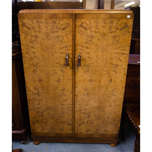 511 - VINTAGE WALNUT GENTS WARDROBE 85 X 50 X 135H CM + MATCHING SUNK CENTRE DRESSING TABLE WITH LONG OVAL... 