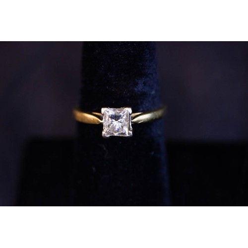 313A - 18K GOLD SOLITAIRE DIAMOND RING. PRINCESS CUT .8CT SIZE P. COLOUR J